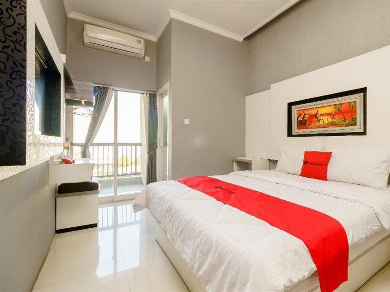 Reddoorz Resort Premium @ Sangkan Hurip Kuningan Exterior foto