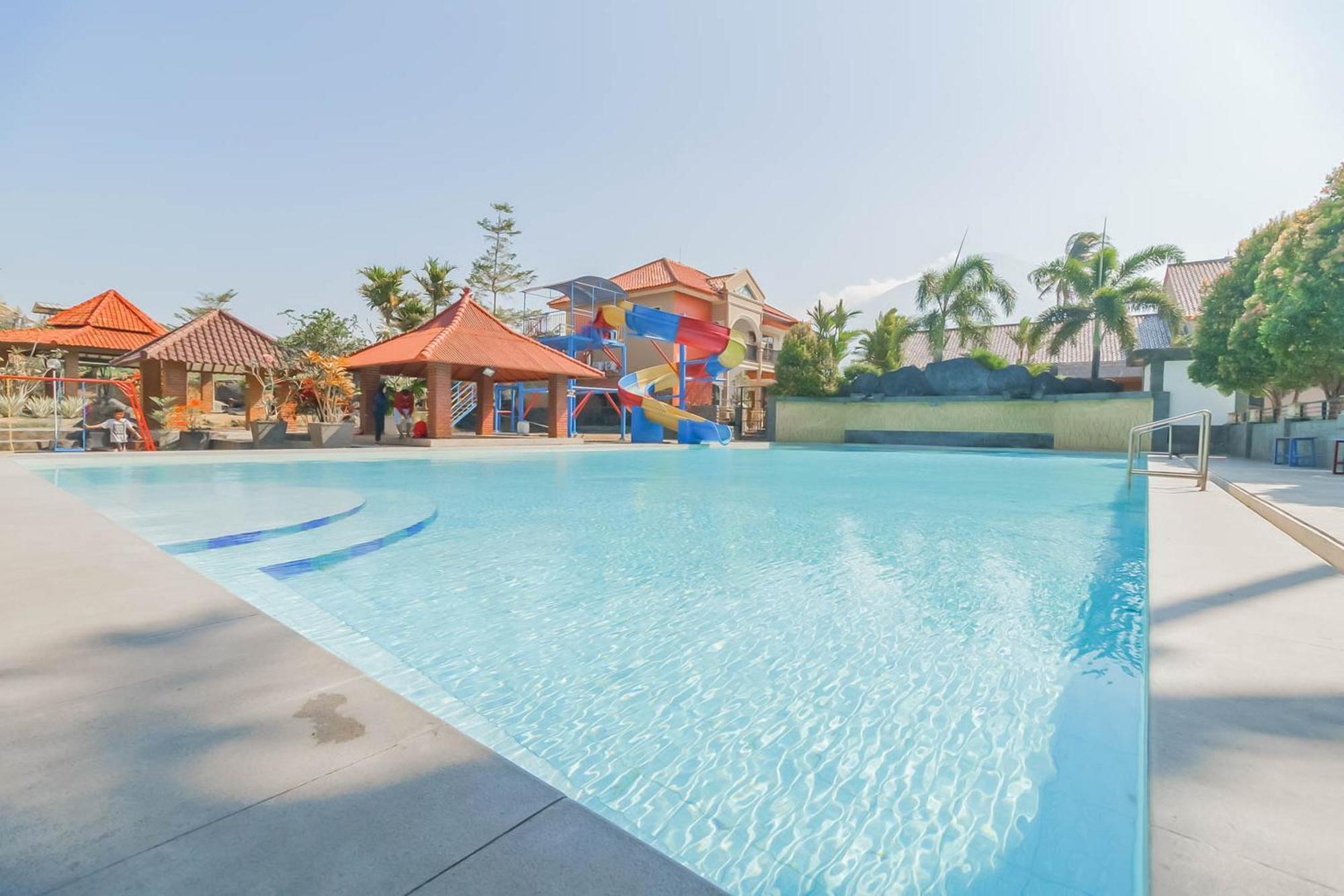 Reddoorz Resort Premium @ Sangkan Hurip Kuningan Exterior foto