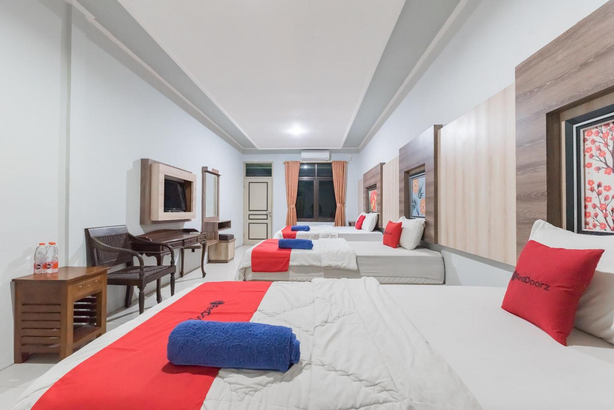 Reddoorz Resort Premium @ Sangkan Hurip Kuningan Exterior foto