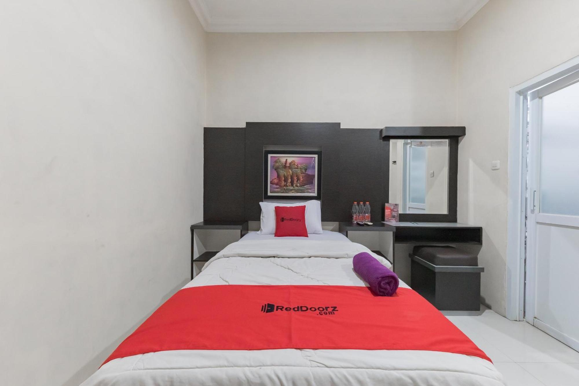 Reddoorz Resort Premium @ Sangkan Hurip Kuningan Exterior foto